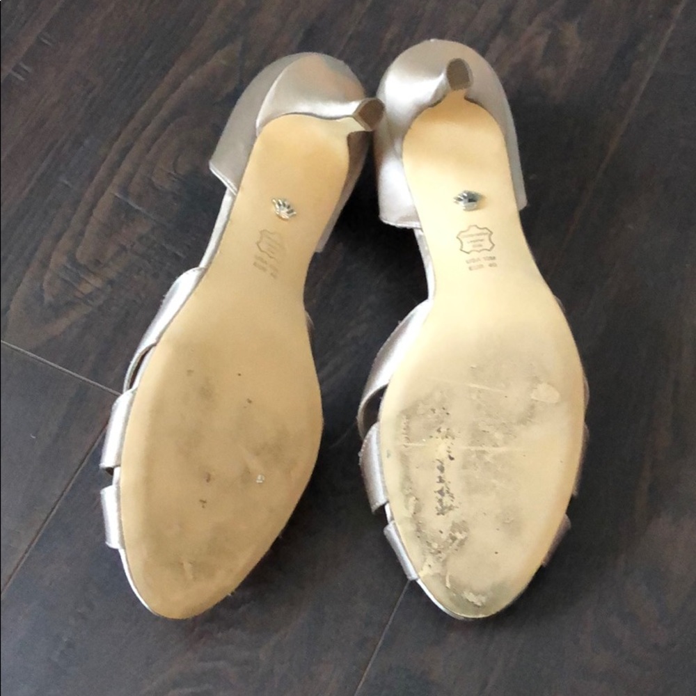 Heels - Picture 5 of 5